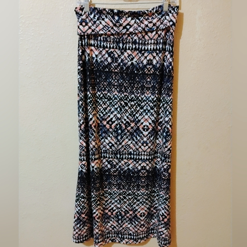 Lily Rose Size Large Patterned Maxi Skirt